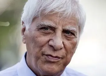 عکس سفر در زمان / عروسی ساده مرحوم بهرام بیضایی با زن اولش / لباس عروس معمولی و منیر خانوم جذاب