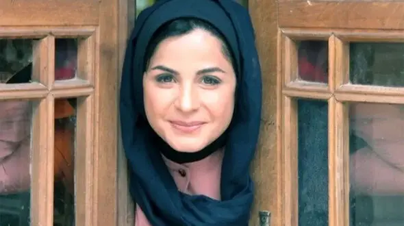 نگاهی به دکوراسیون منزل سیما تیرانداز؛ خانه ای با ترکیب هنر، چوب و رنگ های آرامش بخش