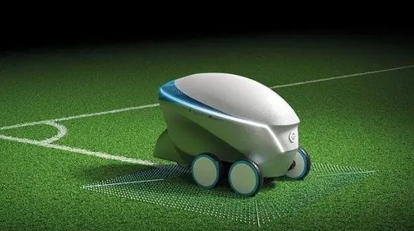 خط کشی های دقیق زمین فوتبال توسط ربات های نیسان