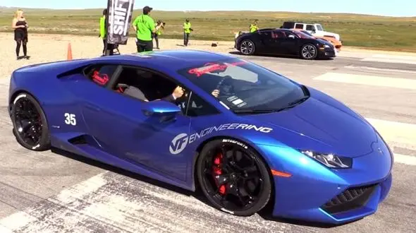 لامبورگینی اوراکان و بوگاتی ویرون شاخ به شاخ شدند