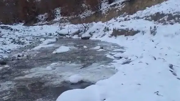 فیلم زمستان تماشایی سوادکوه در کنار قلعه کنگلو
