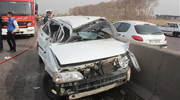  له شدن 3 پراید در تصادف با یک تریلی +عکس 