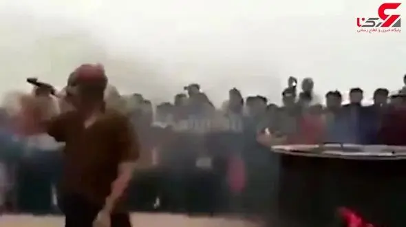 اقدام خجالت‌آور بی سابقه در یک مراسم تعزیه‌خوانی / فیلم جنجالی این روزهای فضای مجازی