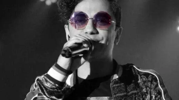 دانلود آهنگ فریاد از دلم ای داد از دلم / با صدای باشکوه محسن ابراهیم زاده 