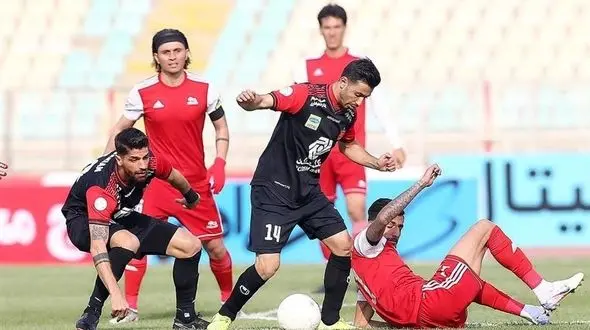 درگیری و حاشیه در بازی تراکتور و پرسپولیس/ استقبال از عالیشاه با سنگ