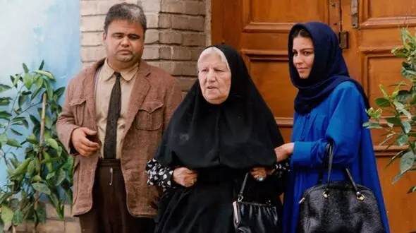 تقلید صدای بامزه بازیگران فیلم مادر توسط یک هموطن 