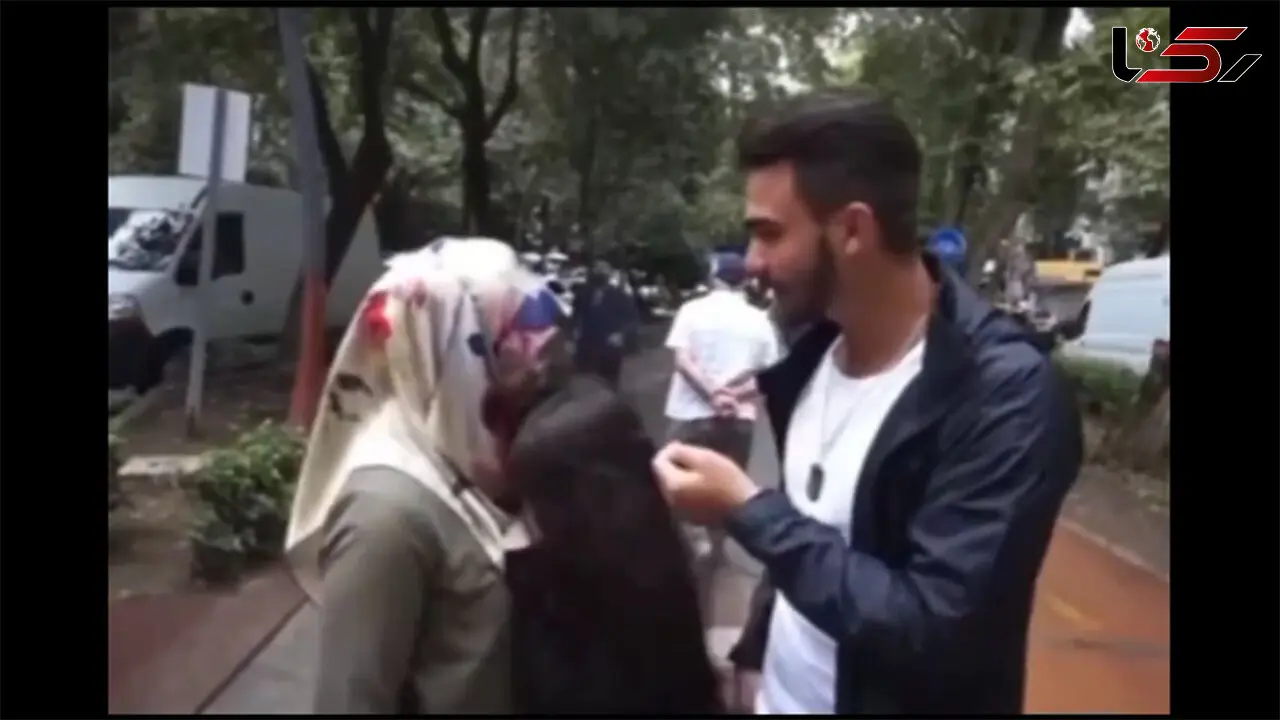 فیلم دختری که مادر فوت شده اش را در خیابان دید ! / اشک همه درآمد ! / دلش را ندارید نبینید !