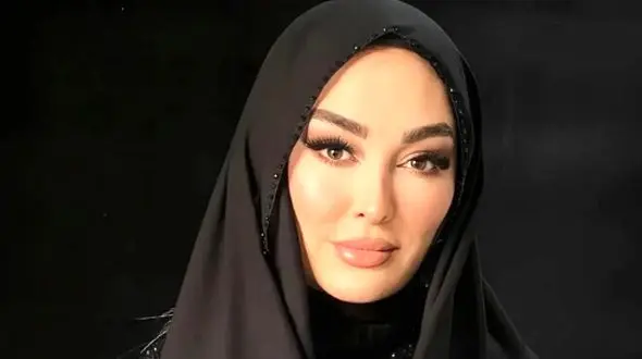 اشکهای بی پایان الهام حمیدی در مراسم خاکسپاری پسر جوان نسرین مقانلو