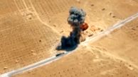 لحظه انفجار خودروهای انتحاری داعش در بین تانک‌های ارتش سوریه + فیلم