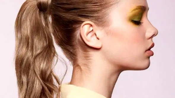 به این دلایل هرگز موهای تان را دم اسبی نبندید