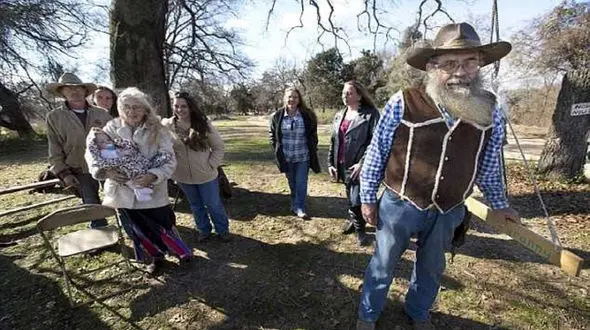 پر رمز و رازترین خانواده های جهان + عکس ها