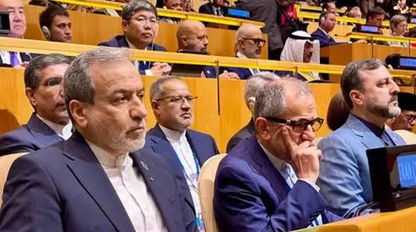 روز هشتاد و پنجم جنگ سوم؛ خروج بمب افکن های بی 1 آمریکا از بریتانیا و شنیده شدن صدای انفجار در قشم