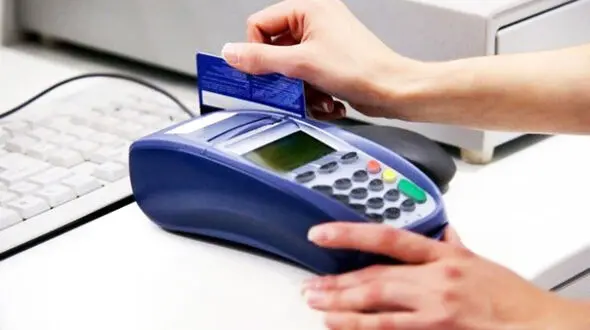 اختلال همزمان در خدمات بانکی و خطوط تلفن همراه؛ تراکنش برخی مشتریان با خطا مواجه شد