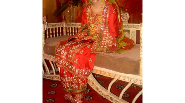 کودک همسری دختر 14 ساله بلوچ / رخش قربانی کشته های طایفه شد