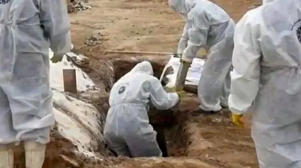 ساعاتی در خط مقدم کرونا / درددل های غسال هایی که نباید از یاد بروند + تصاویر