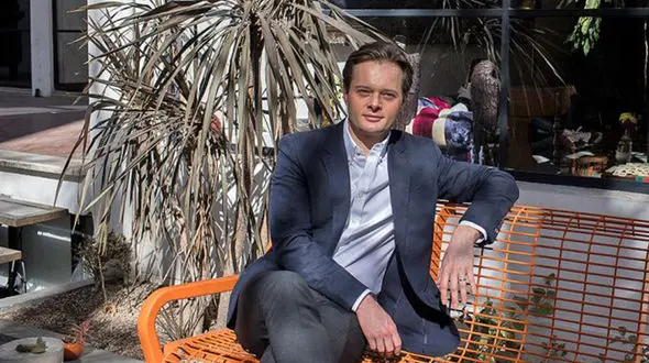 
نقشه جوان لهستانی که با آن در ایران پول پارو می‌کند!
