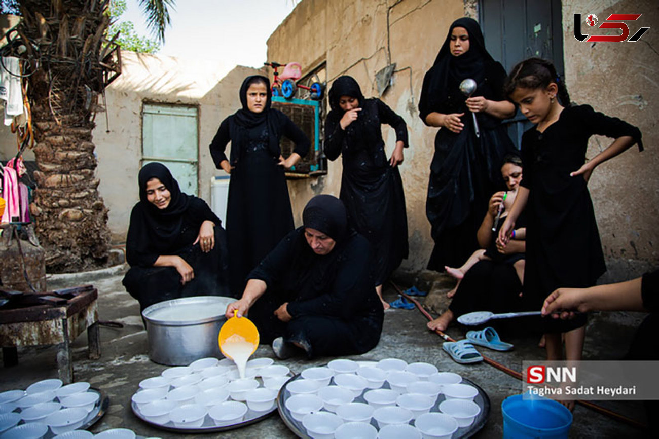خدمت رسانی به زائران اربعین در خانه یک زن عراقی + عکس