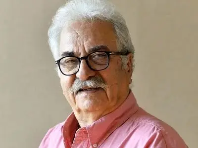 عکس| سفر در زمان؛ «هادی مرزبان» در بیمارستان و در کنار «جمشید مشایخی»؛ سال 97