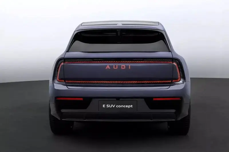 آئودی  E SUV 