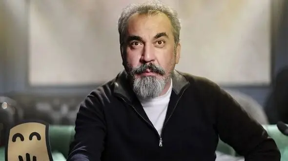 سیامک انصاری نماد عقل کل سینمای ایران تغییر چهره داد/ آقای بازیگر با قیافه جدیدش اصلا قابل شناسایی نیست!