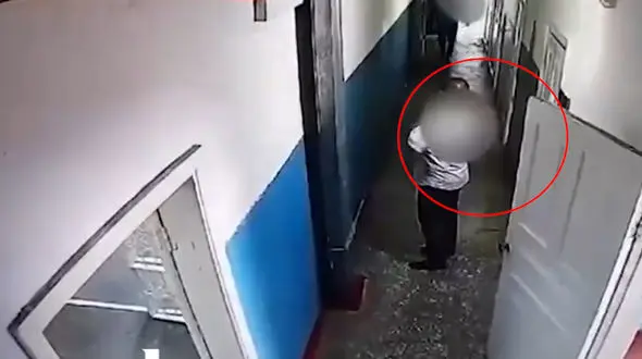 فیلم لحظه فرار آسان یک دزد قبل از محاکمه ! / ببینید