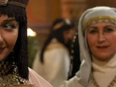 چهرۀ «کاریماما، دایۀ زلیخا» در مراسم تقدیر از سریال «یوسف پیامبر»؛ سال 87