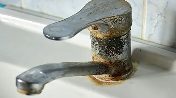 یک روش ساده برای تمیز کردن رسوب شیرآلات