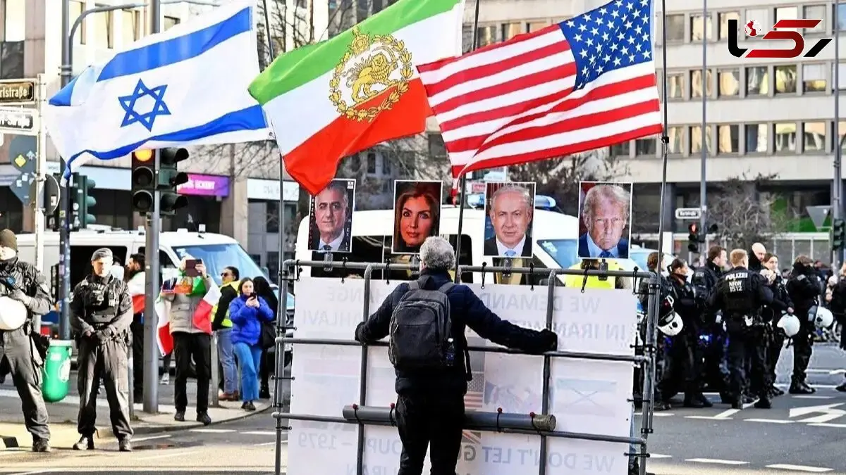 موافقان حمله نظامی به ایران غافل و خائن هستند