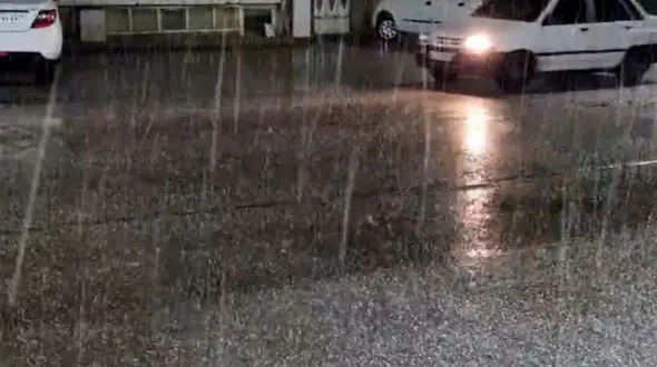 فیلم بارش شدید تگرگ در شمال اصفهان