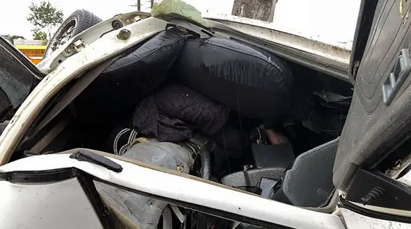 تصادف شدید پراید قبل از ورودی پل صدر / صبح امروز رخ داد