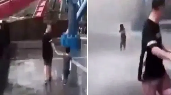  شوخی عجیب پدر با دختر خردسال  + فیلم