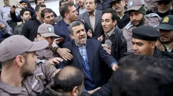 احمدی نژاد صبح امروز دستگیر شد !