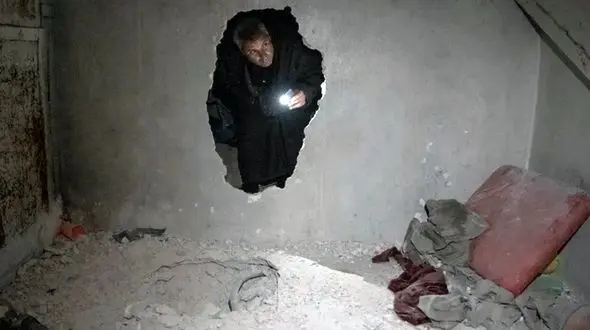 30 هزار سوری در زندان صیدنایا  اعدام و یا زیر شکنجه کشته شدند/  گزارش تکان دهنده از زندان مخفی صیدنایا سوریه