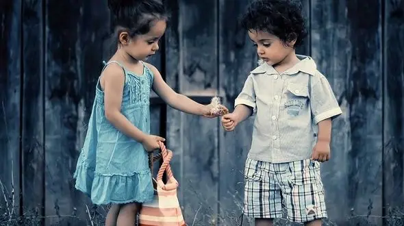 چگونه فرزندانی مهربان و دلسوز تربیت کنید