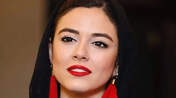 لباس و تاج نامتعارف  ماهور الوند ! /  در تولدش  همه را میخکوب کرد !