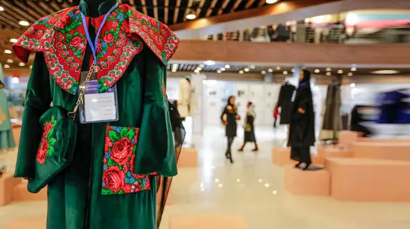 افتتاح نخستین کتابخانه تخصصی مد و لباس خوزستان