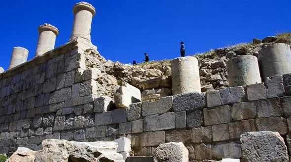 معبد آناهیتا، جادوی تاریخ در کرمانشاه + فیلم