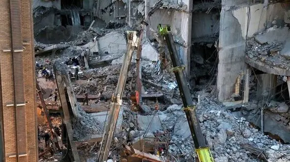 پس‌لرزه‌های موشک های شلیک شده به پتروشیمی و فولاد؛ حمله ای که کارگران واحدهای کوچک را هدف گرفت