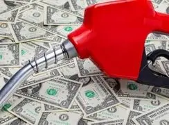 بحران دلار و بنزین /  فشاری بی‌سابقه بر دهک‌های متوسط