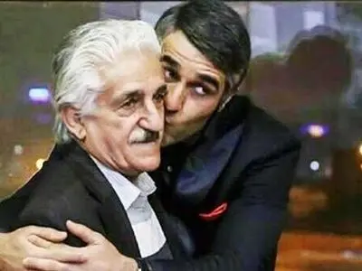 دستبوسی پژمان جمشیدی از پدر در کانادا یه مقدار طول نکشید ؟! / مامک جمشیدی : پژمان اوایل هفته بعد توی تهرانه تا .../ با قدرت .... 