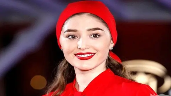 پوشش های عجیب فرشته حسینی پایان ندارد؟!