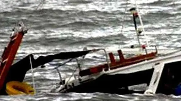 غرق شدن  کشتی باری ایران در  در خلیج فارس