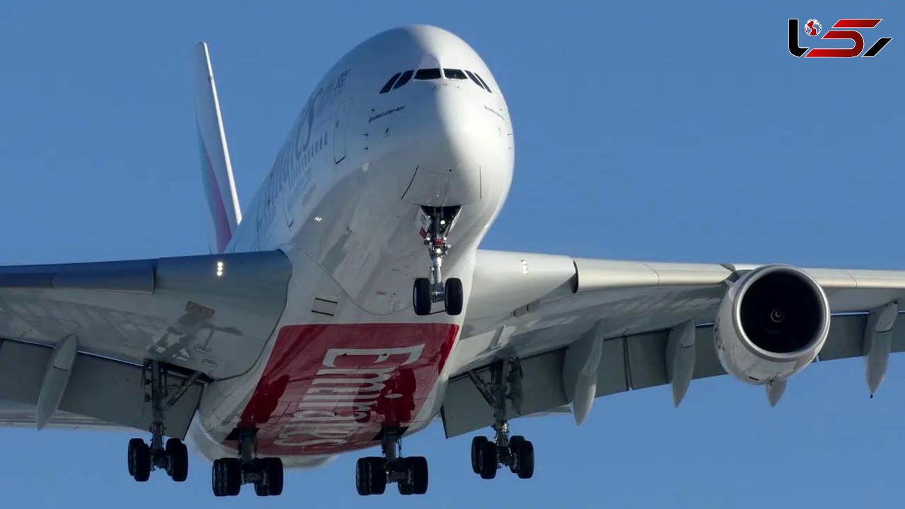 جلال و جبروت ایرباس A380 بزرگترین هواپیمای مسافربری جهان در هنگام فرود
