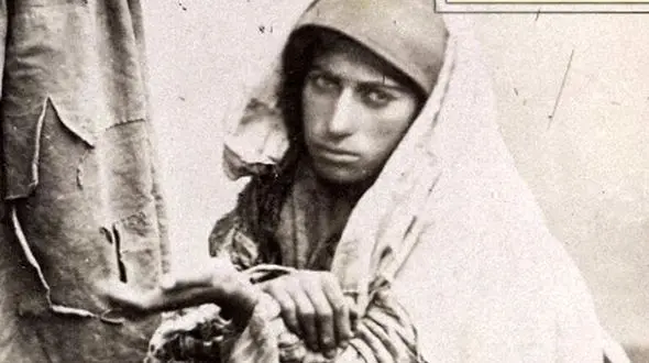 سفربه ایام قدیم: نگاهی به دوران قاجار از بندربوشهر تا ژست خاص زنان گدا و درویشان