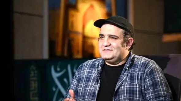 بازخوانی یک دیالوگ فراموش‌نشدنی و احساسی از سریال "قهوه تلخ" در برنامه «صداتو» توسط میرطاهر مظلومی، با همان احساس و همان صدا… + ویدیو