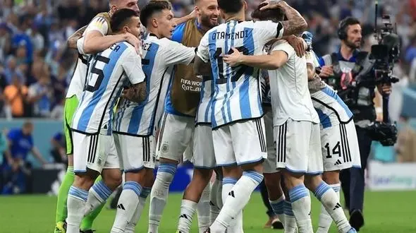 انفجار در ورزشگاه لوسیل+ فیلم