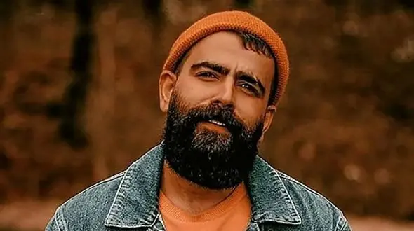 فیلم آوازخوانی  معین زد قبل از شهرت ! + موزیک ویدئو