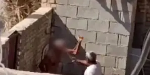 رسیدگی فوری به پرونده سالمند آزاردیده در آبادان / رئیس بهزیستی:  امروز به یکی از مراکز نگهداری سالمندان منتقل شد + فیلم