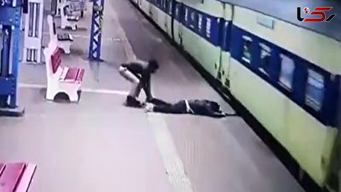 نجات معجزه آسای یک مرد از له نشدن زیر قطار مترو + فیلم