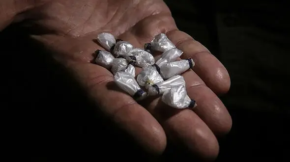 بازداشت 2 مرد با معده هایی پر از مواد ممنوعه / در فاروج فاش شد